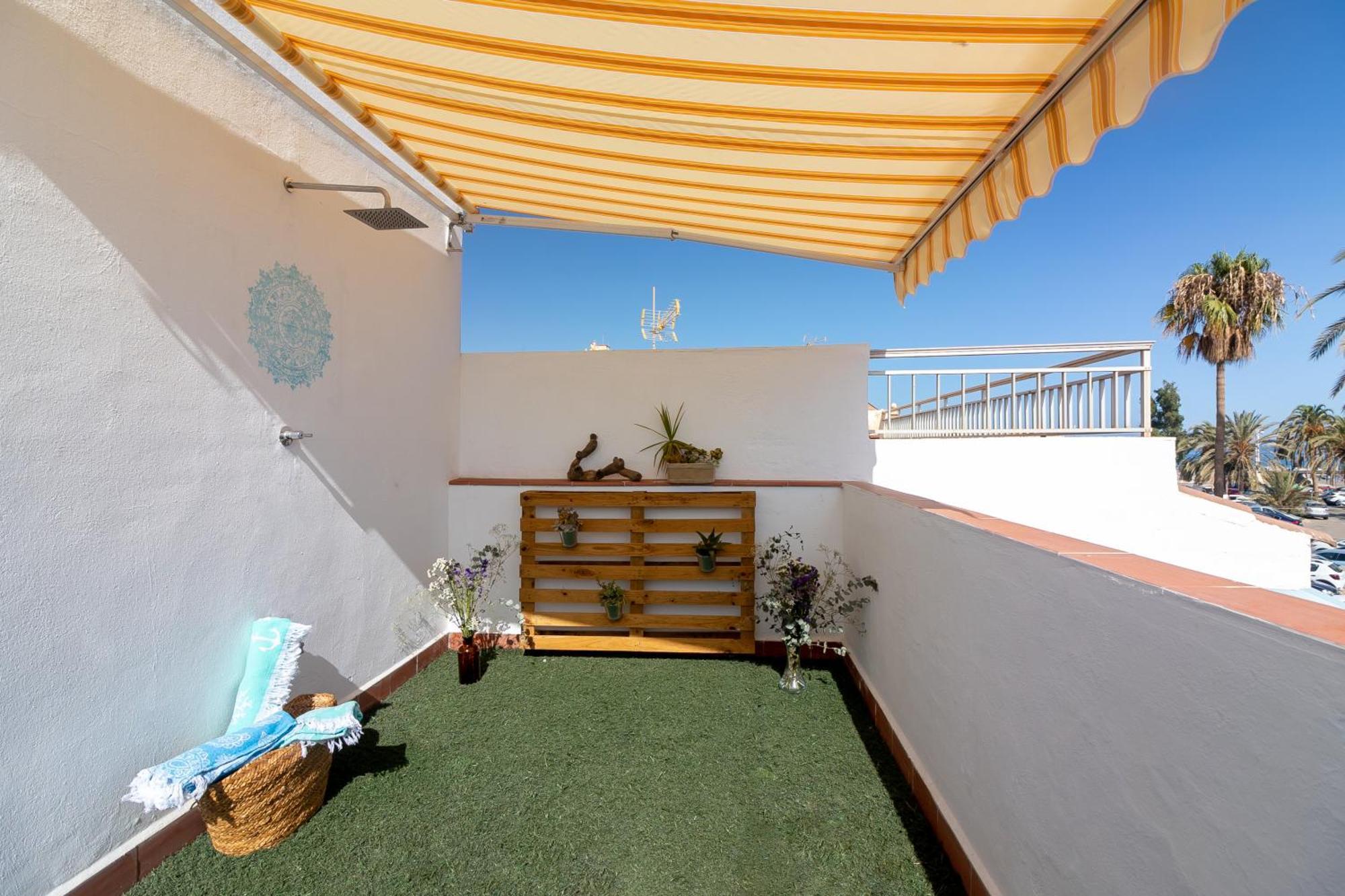 Sea & Wave Al Rolo Beach Apartment マラガ エクステリア 写真